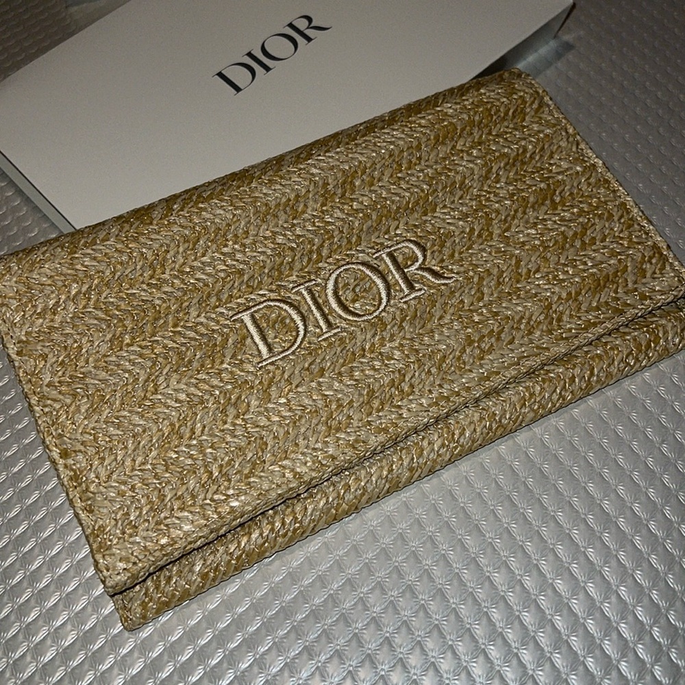 Dior Beige Woven Clutch with Embroidered Logo - Picture 2 of 7